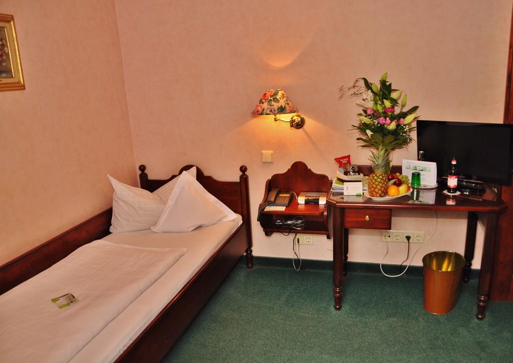 Flair-Hotel Waldfrieden Oberweißbach Zewnętrze zdjęcie